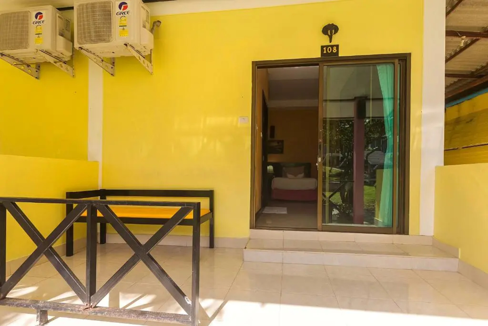 Phi Phi Chang Grand Resort & Spa