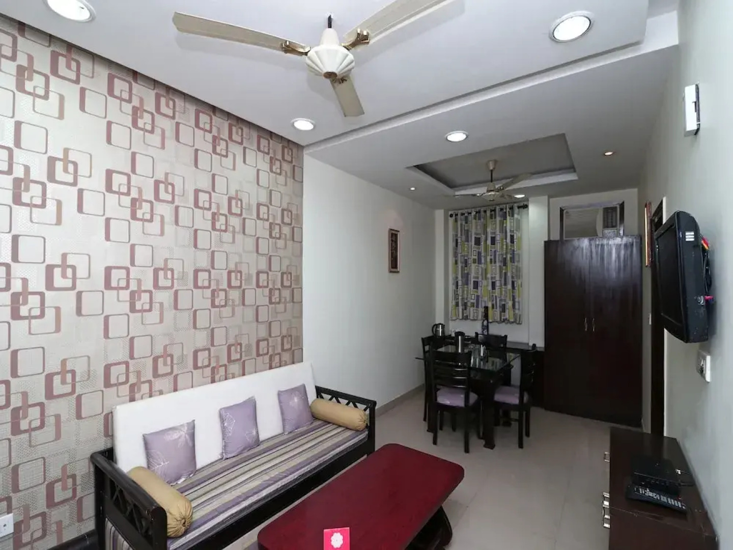 OYO 5189 Hotel East Lite