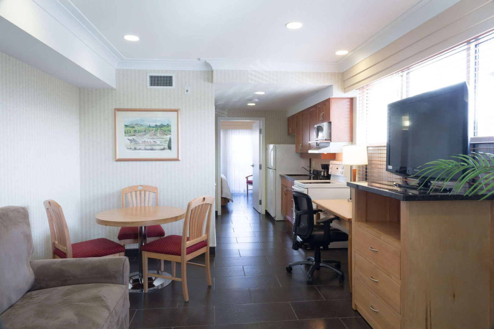 Best Western Plus Kelowna Hotel & Suites