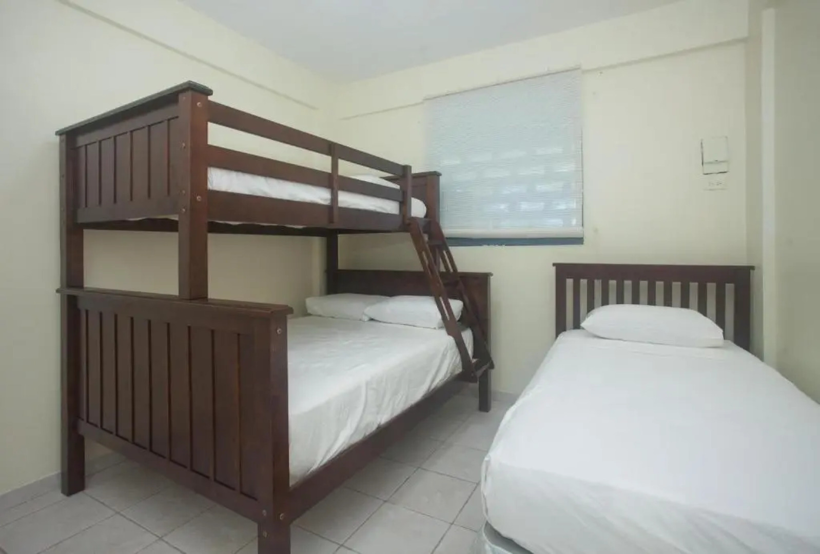 Beachfront two bedroom apt in Aguada Alamar 2