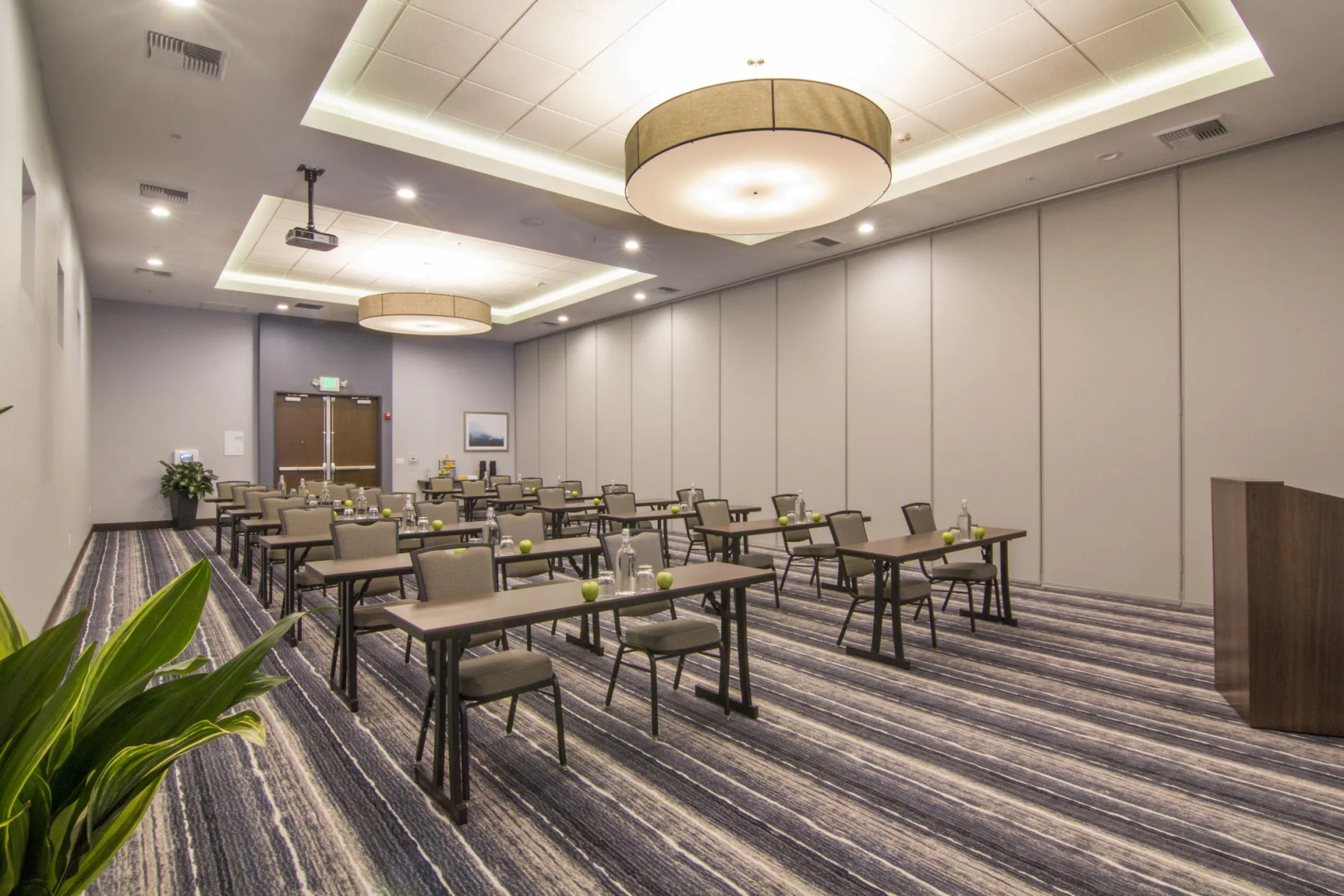 Holiday Inn Carlsbad by IHG