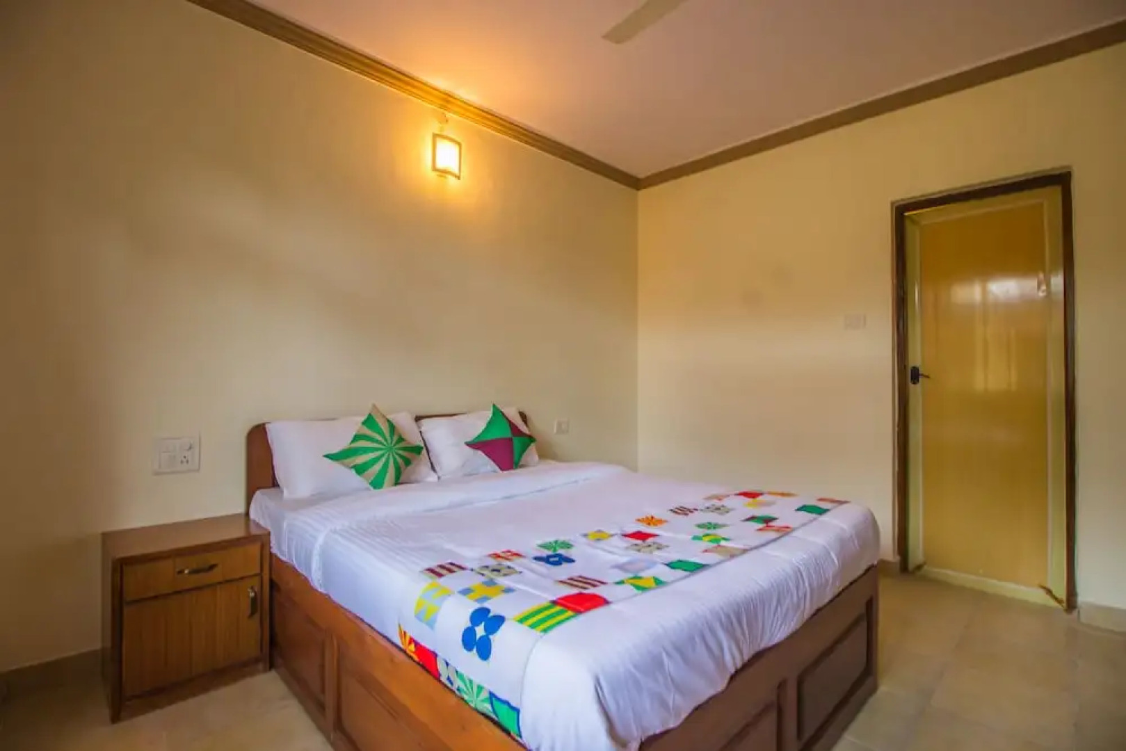 Oyo 18705 Home Elegant 2 Bhk Parra