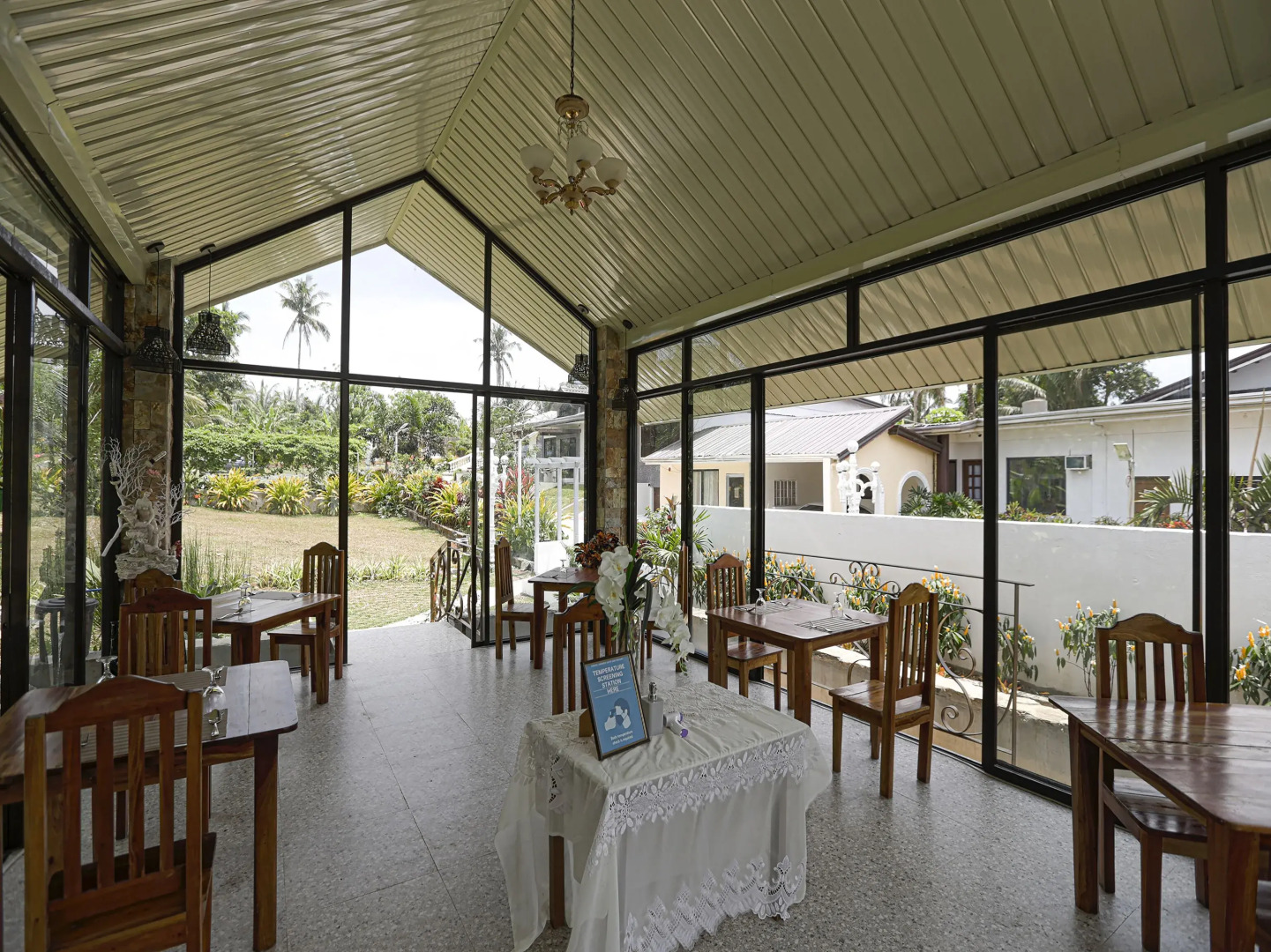 OYO 784 Crisol Garden Cafe and Resort