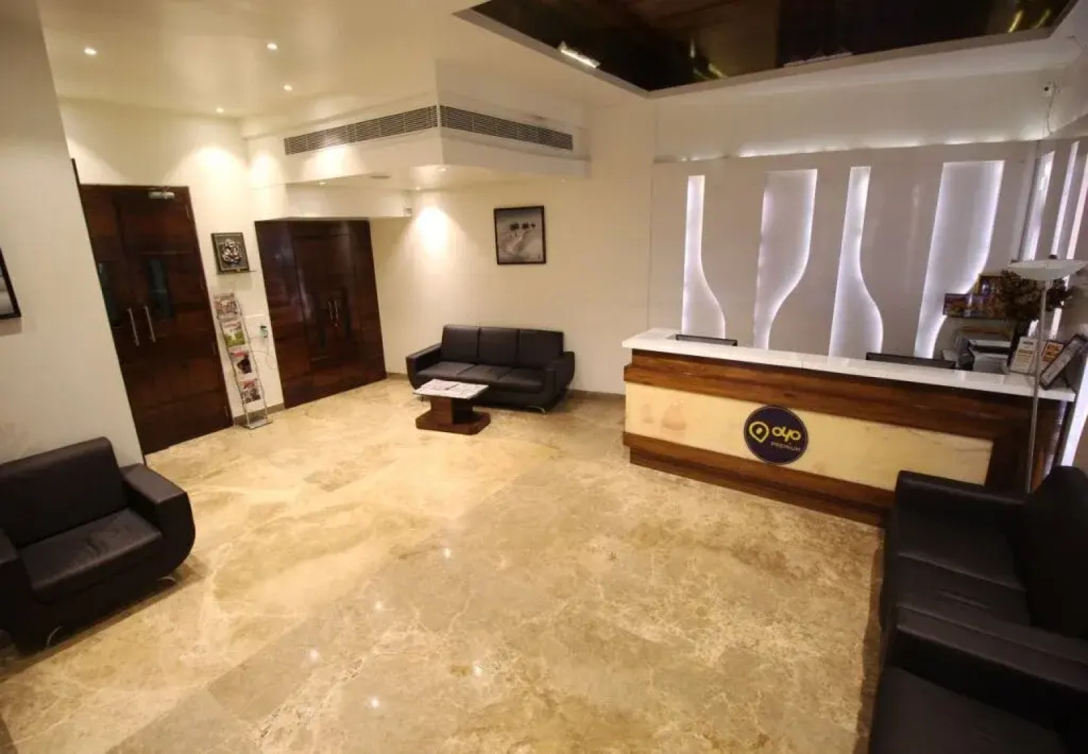 OYO Premium Jubilee Garden Jawahar Road