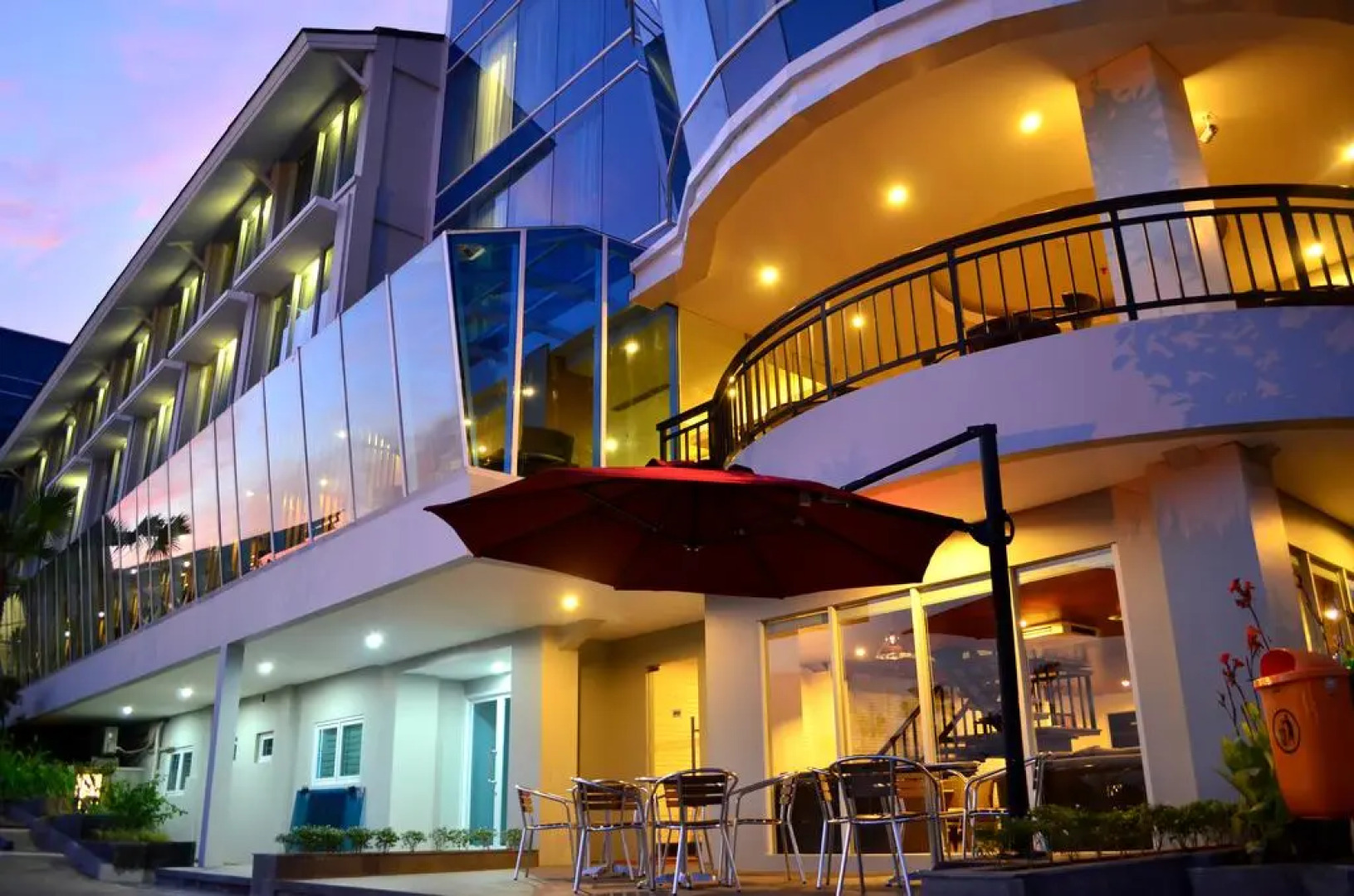 Emersia Hotel & Resort