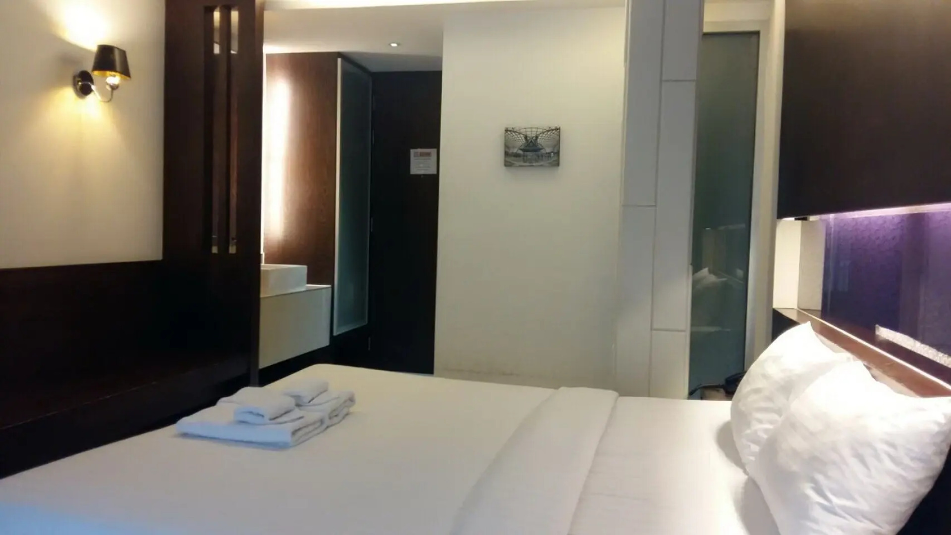 Collection O The Bangkok Airport Link Suite