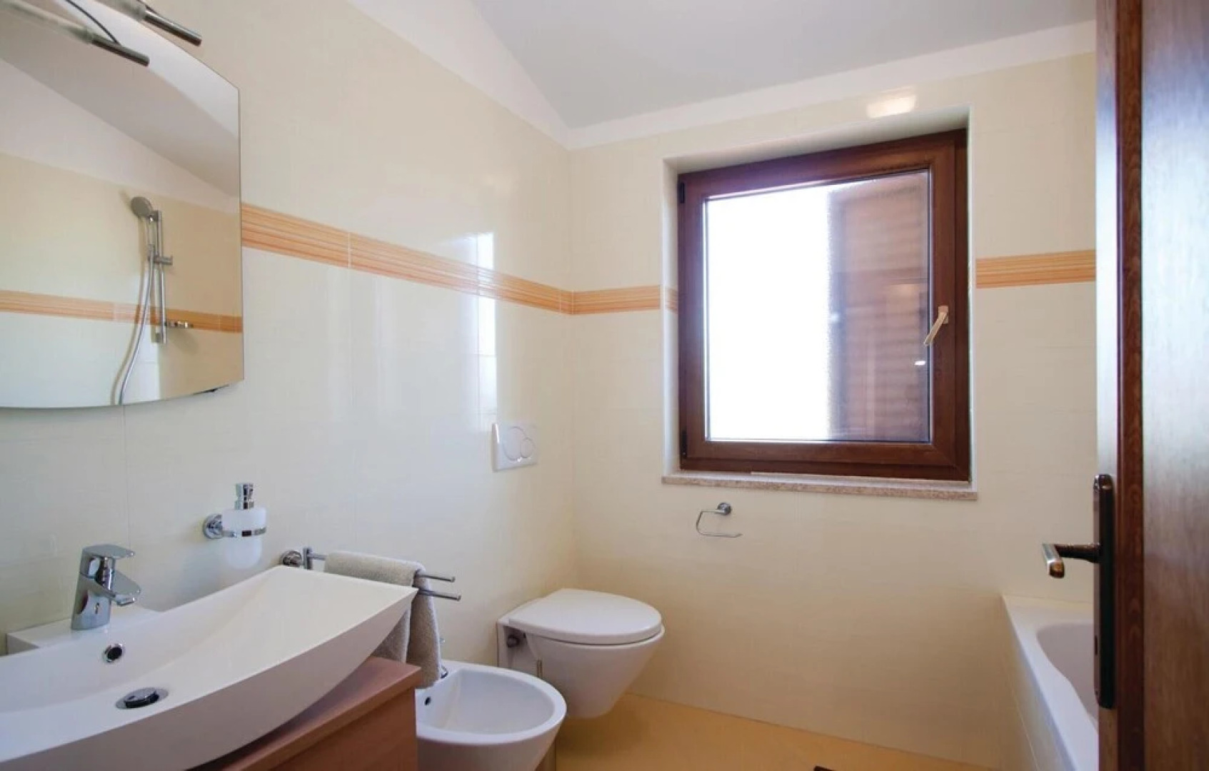 Nice Home in Vodnjan With Wifi and 4 Bedrooms