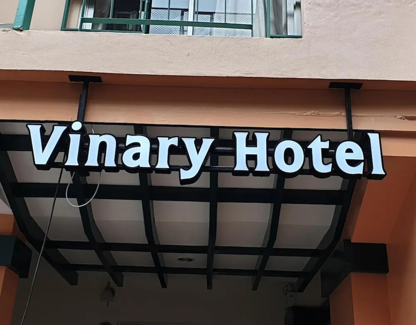 Vinary Hotel