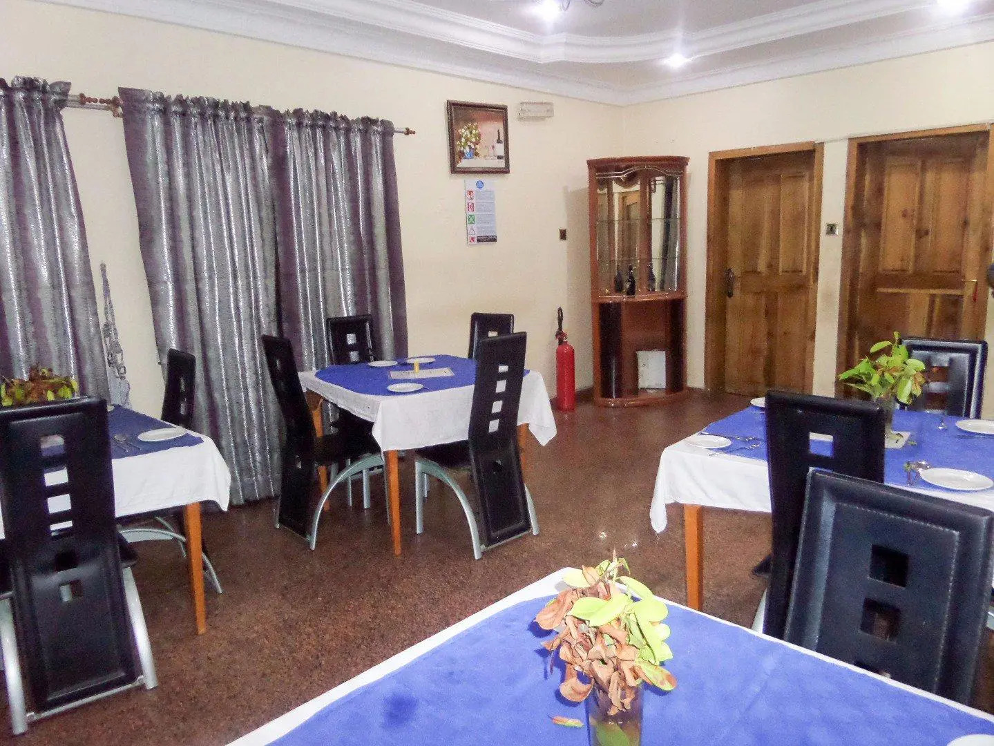 Gloriana Hotel and Suites