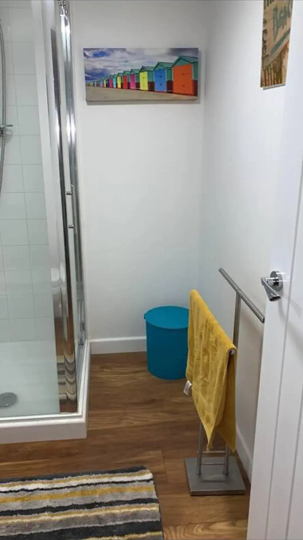 Lodge , air con , Free Parking , Mini bar