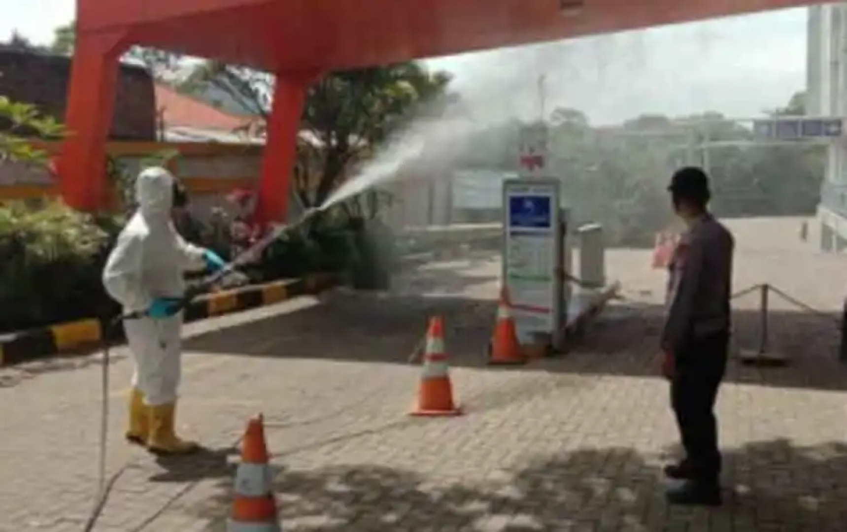 Diajeng Room Near Ipdn