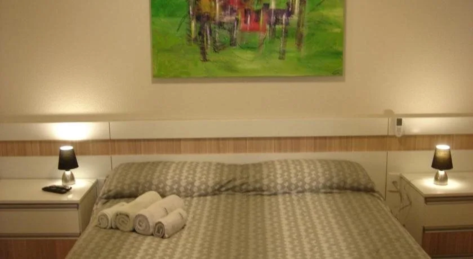 Wall Street Flat Service