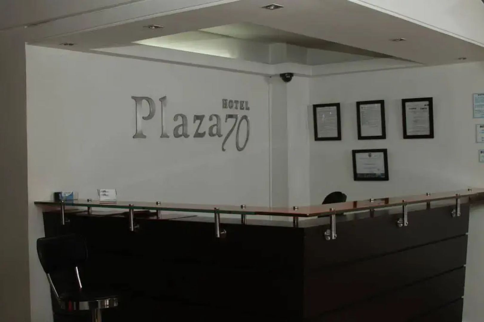 Hotel Plaza 70