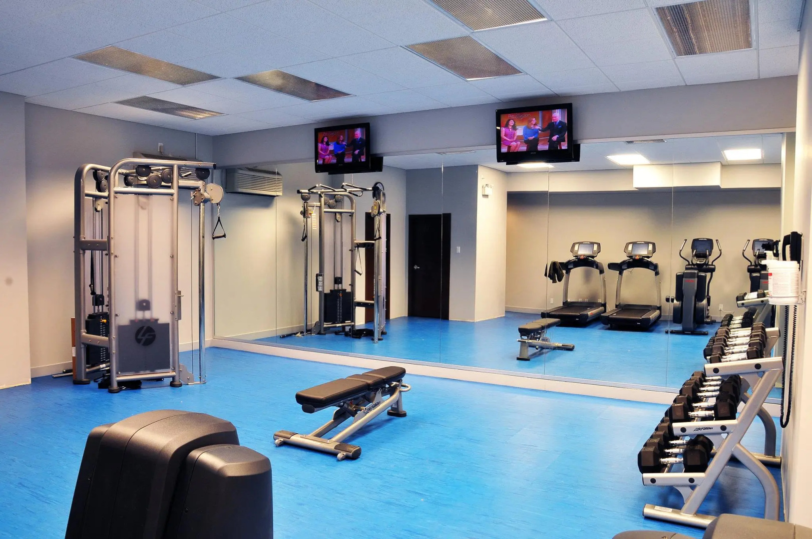 Best Western Plus Village Park Inn