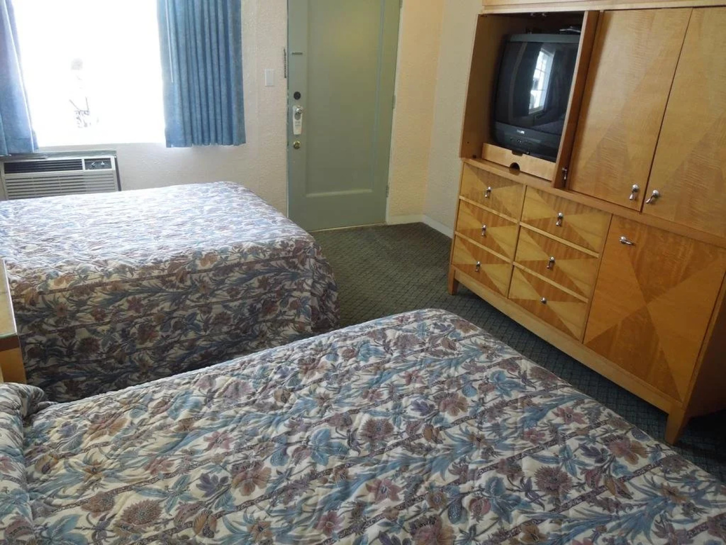 Sand Castle Motel & Restaurant