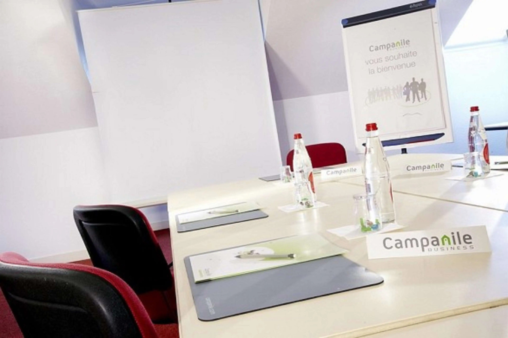 Campanile NATURE - Bordeaux Lac