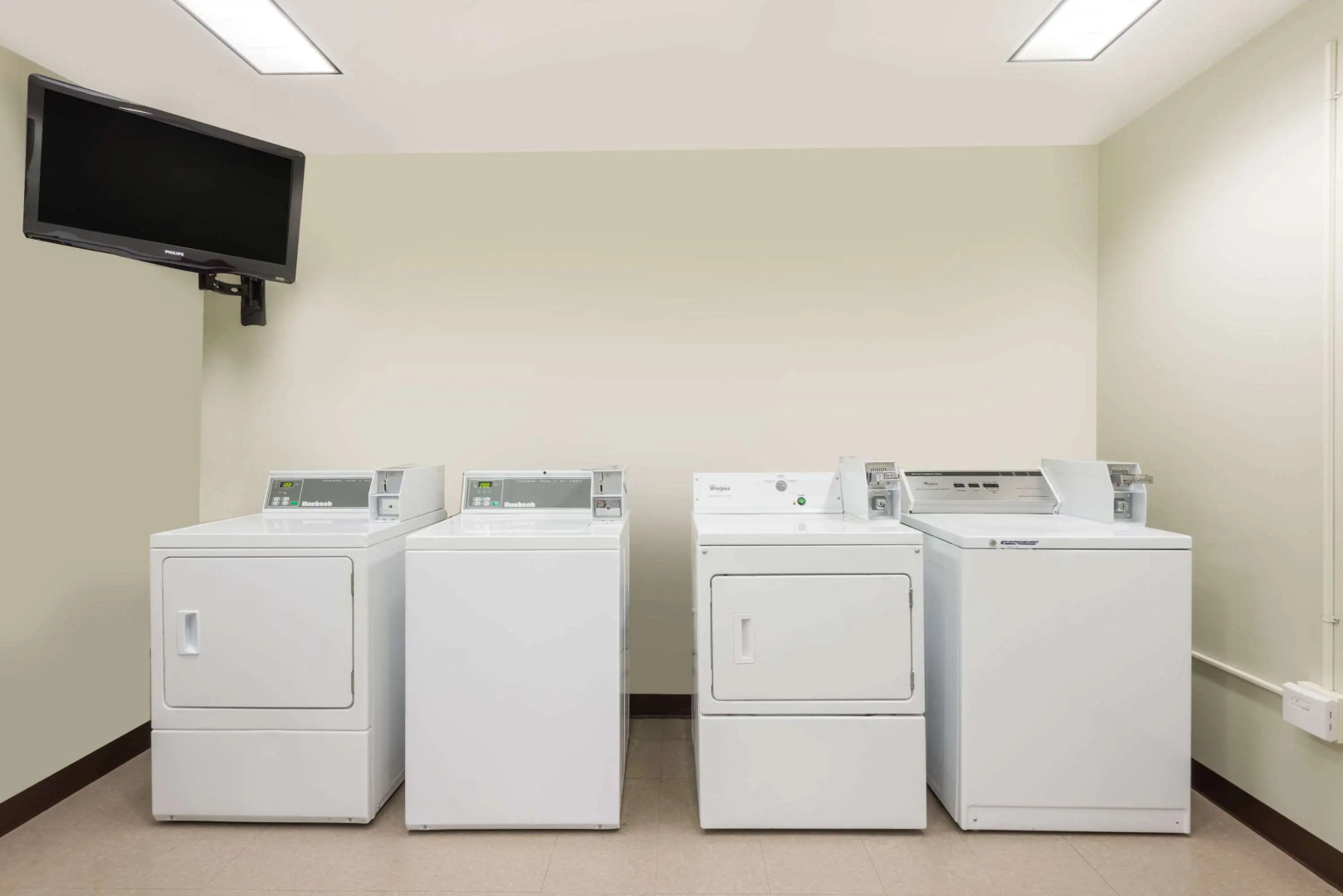 Super 8 by Wyndham Hagerstown/Halfway Area