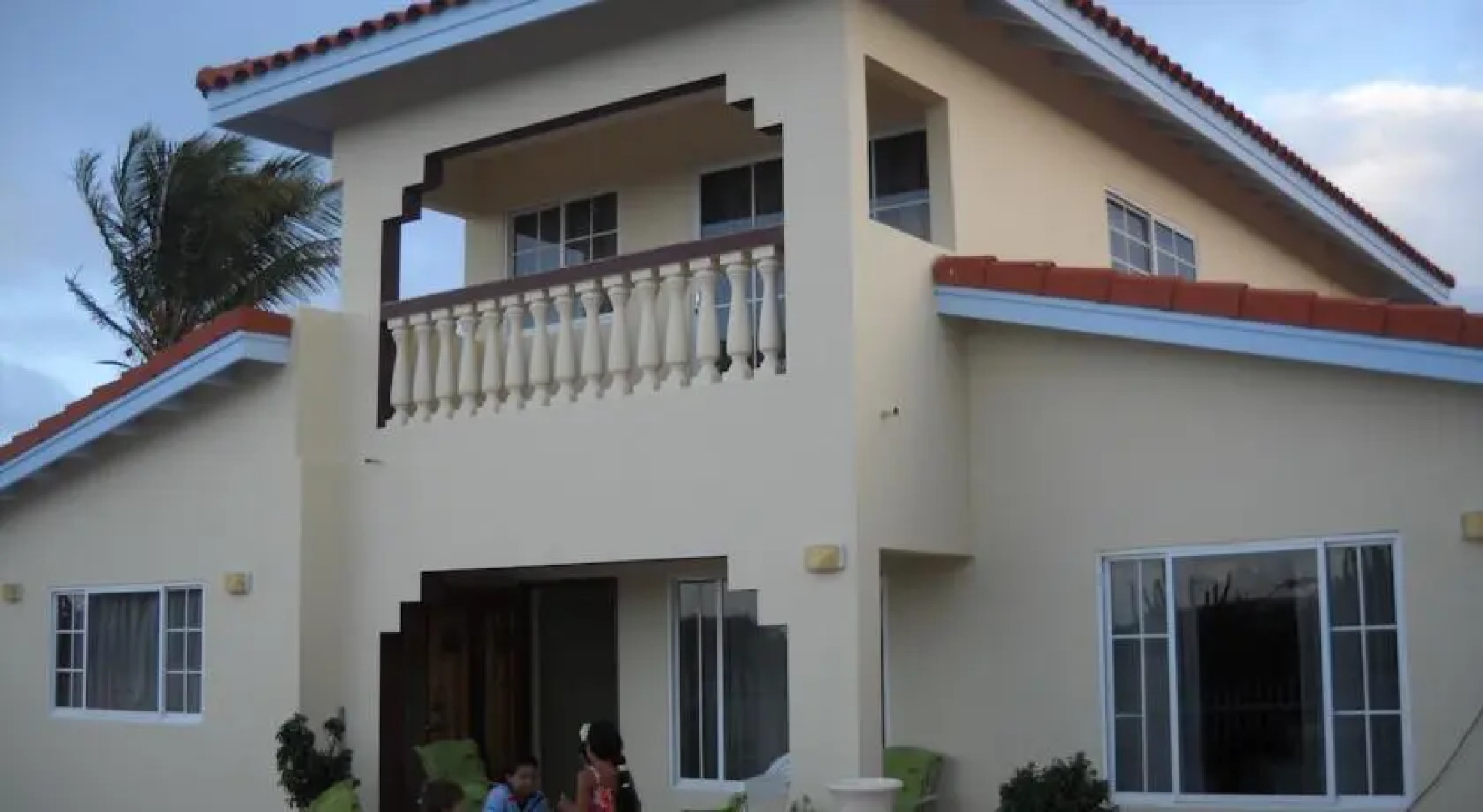 Santa Cruz Homestay Angochi House