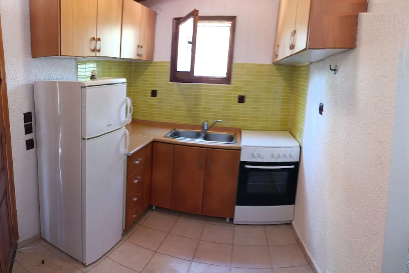 Family Villa in Sani - Sleeps 6 - Parking - Wifi
