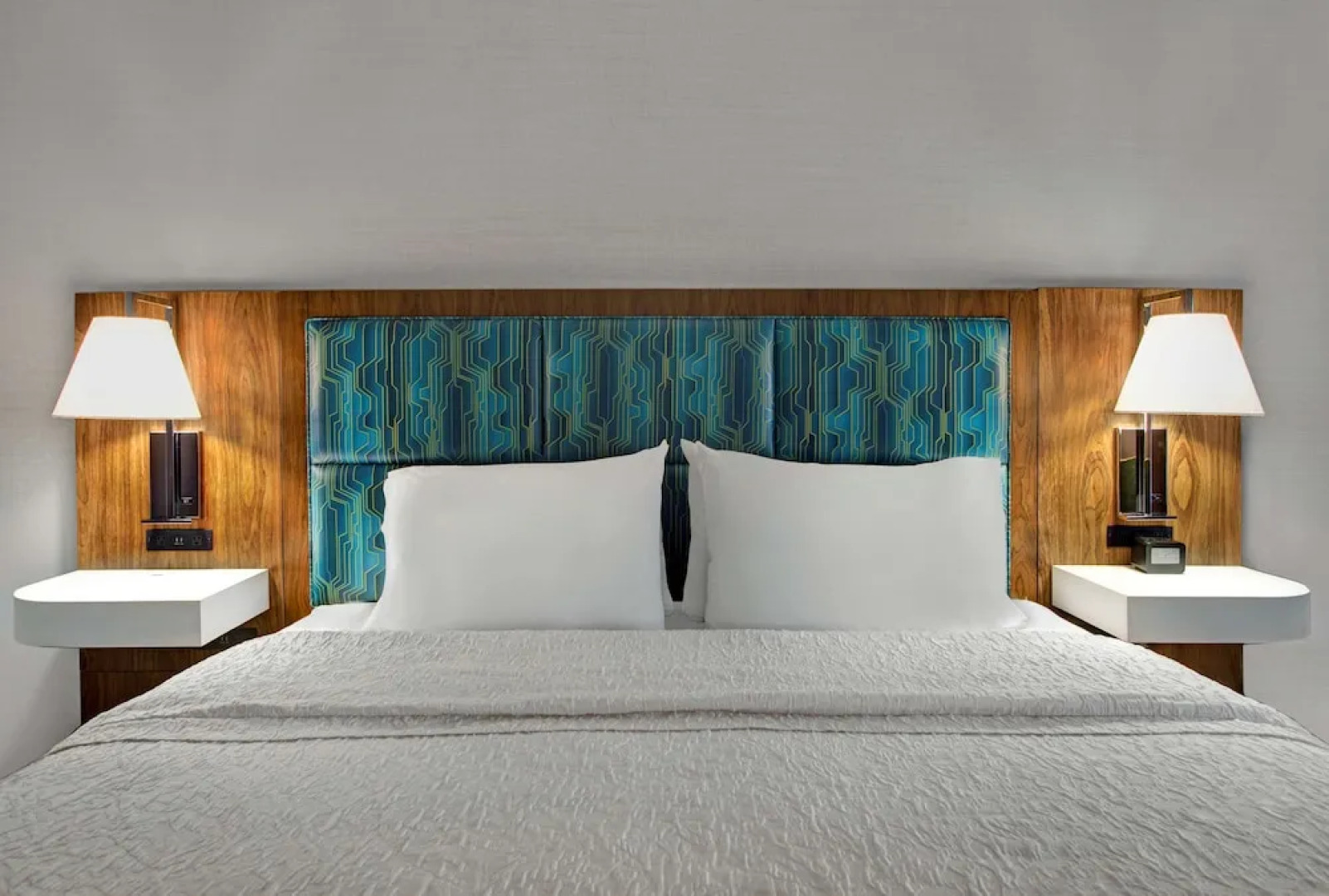 Hampton Inn & Suites Syracuse Erie Blvd I 690