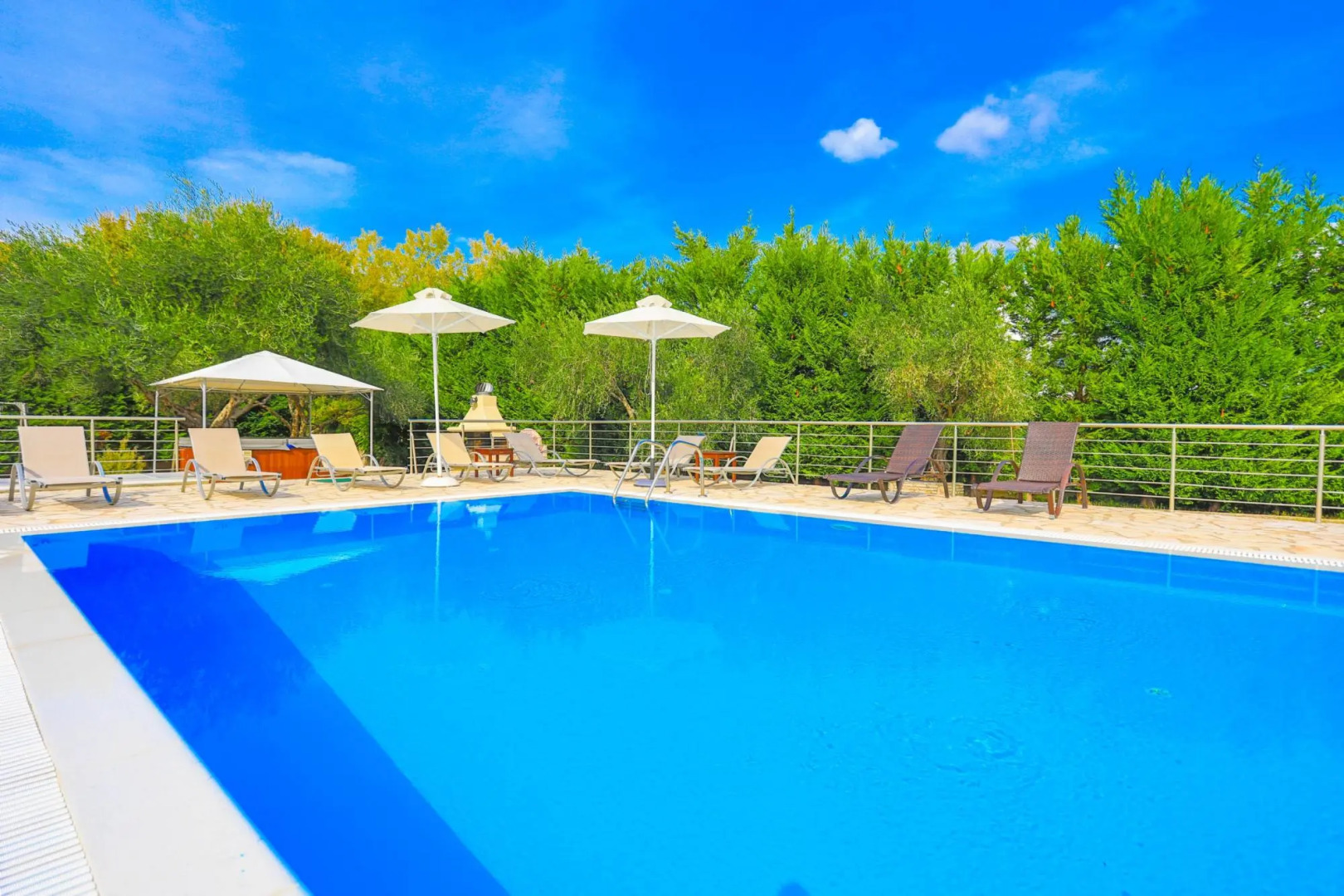 Captain Alex Villa Dio