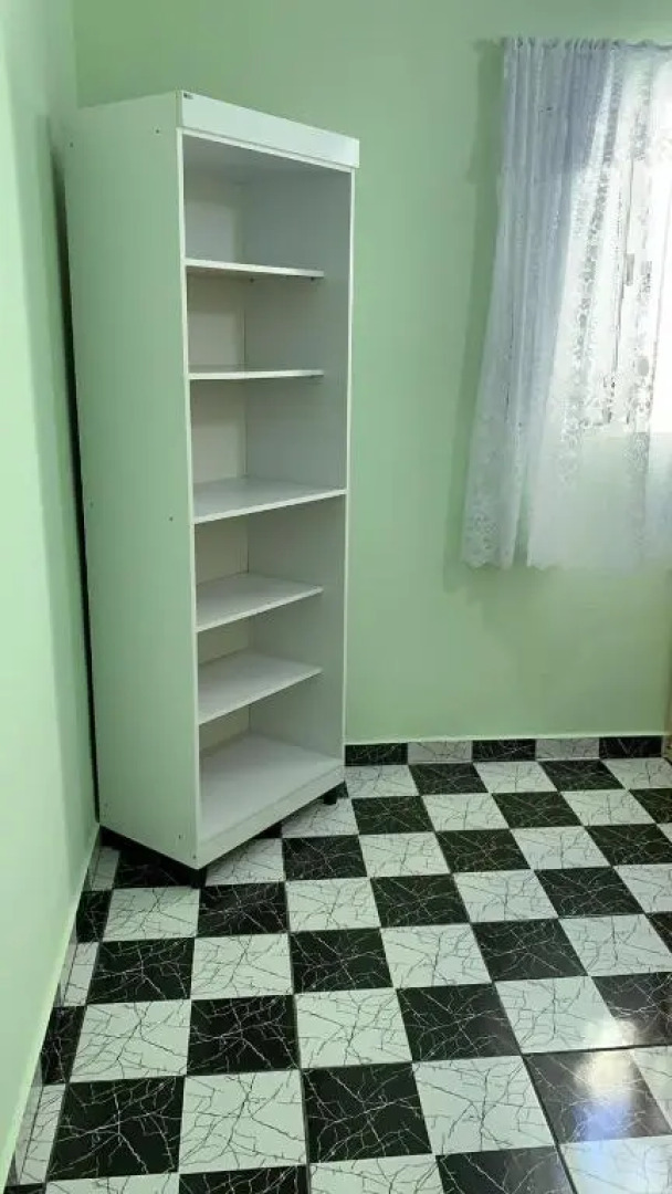 Casa, 1 quadra da praia.