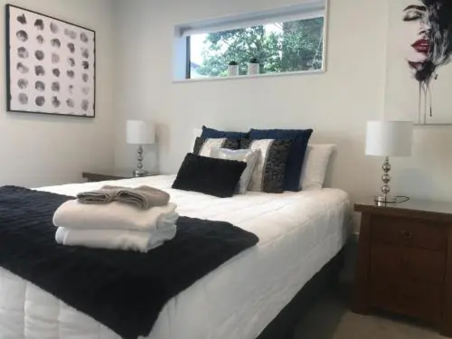 Oxley's Waterfront Luxury Apartment