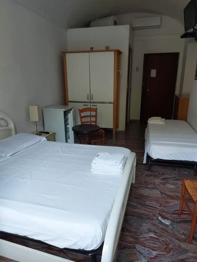 Vatican Rooms Guest House
