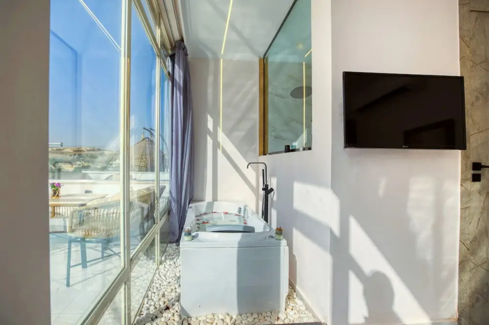 Shadow Pyramids View INN