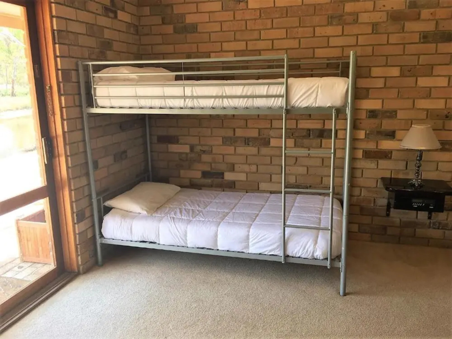 Magdala Motor Lodge & Lakeside Restaurant