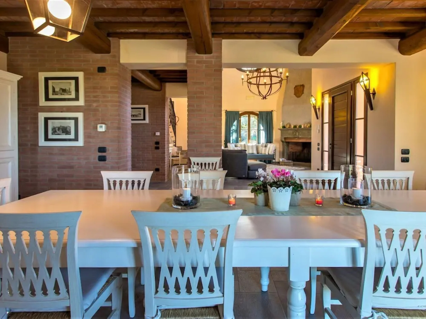 Lavish Peccioli Villa