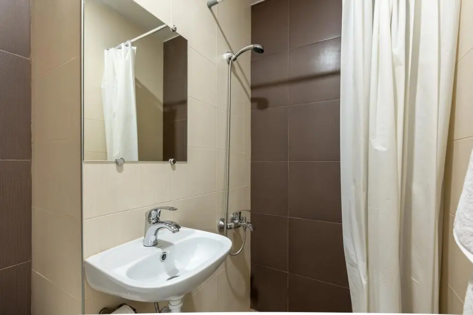 Kvart-Hotel (Кварт-Отель) в микрорайоне Серебрянка