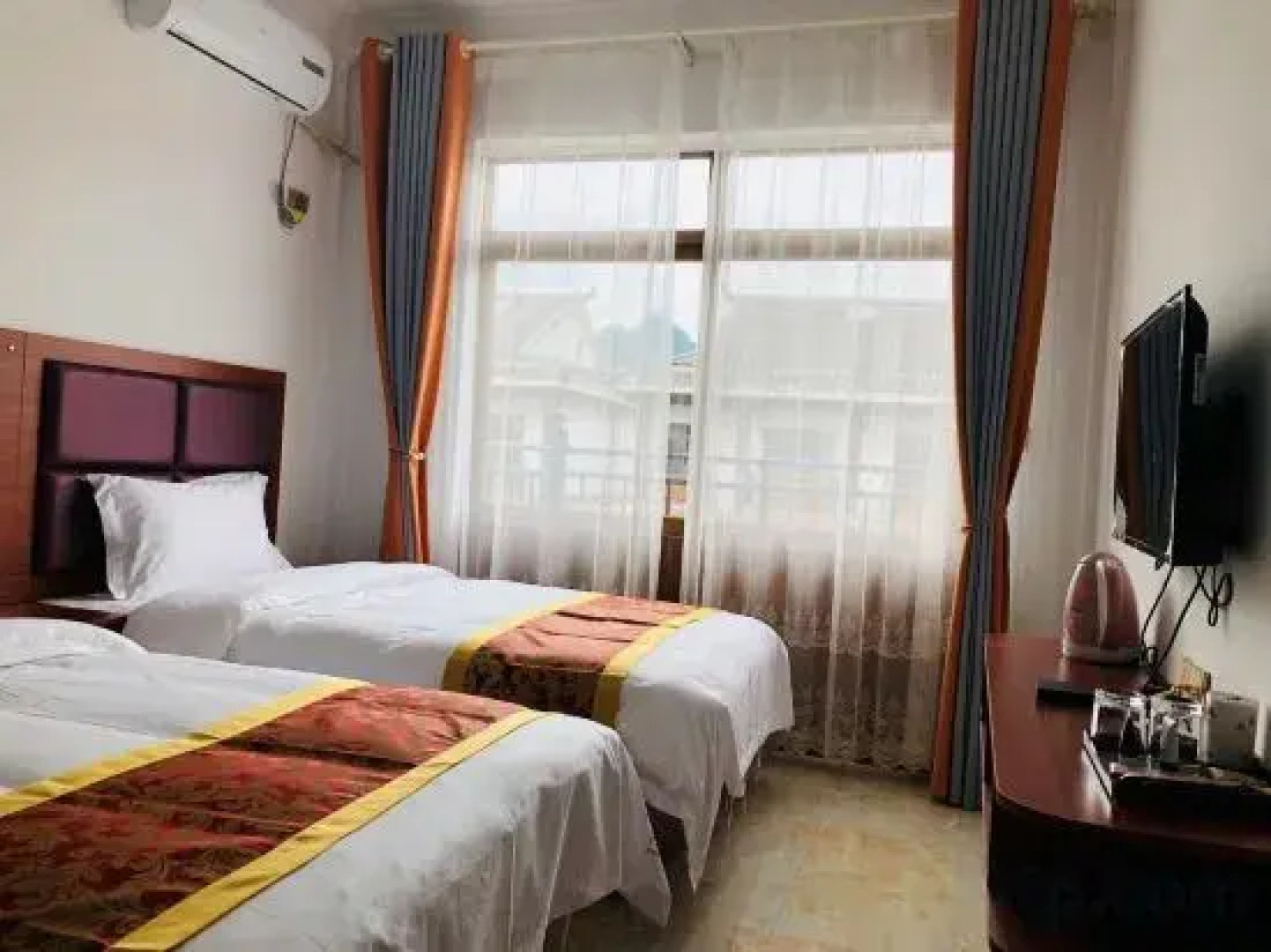 Weibo Xinyuan Yizhan