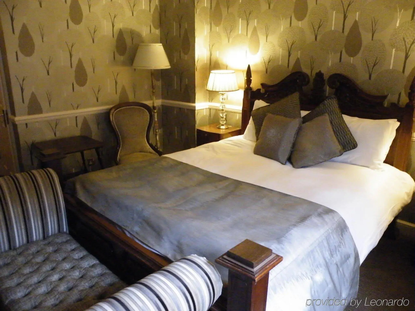 Saracens Head Towcester by Greene King Inns