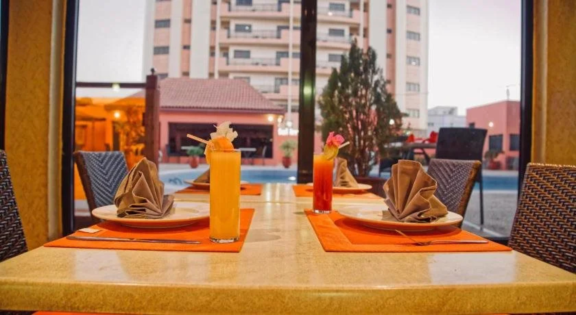 Hotel Iman