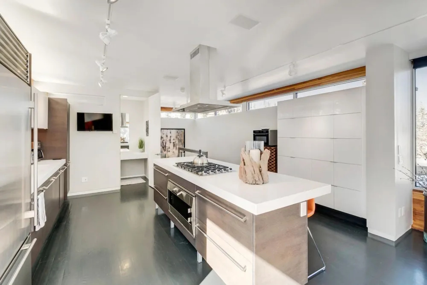 Modern River Front Luxury Chalet by Winter Park Escapes