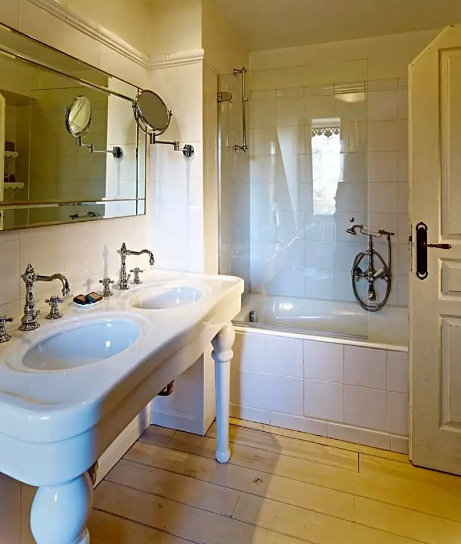 Chateau De Germigney