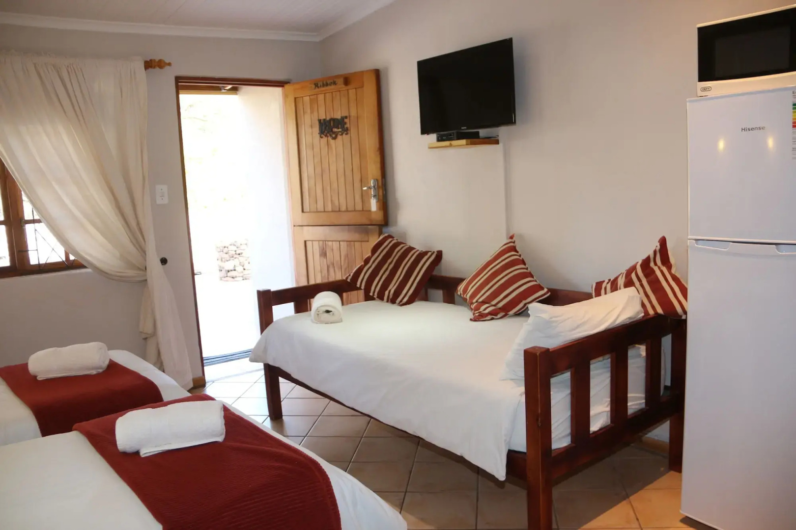 Aan Die Oewer Guest House