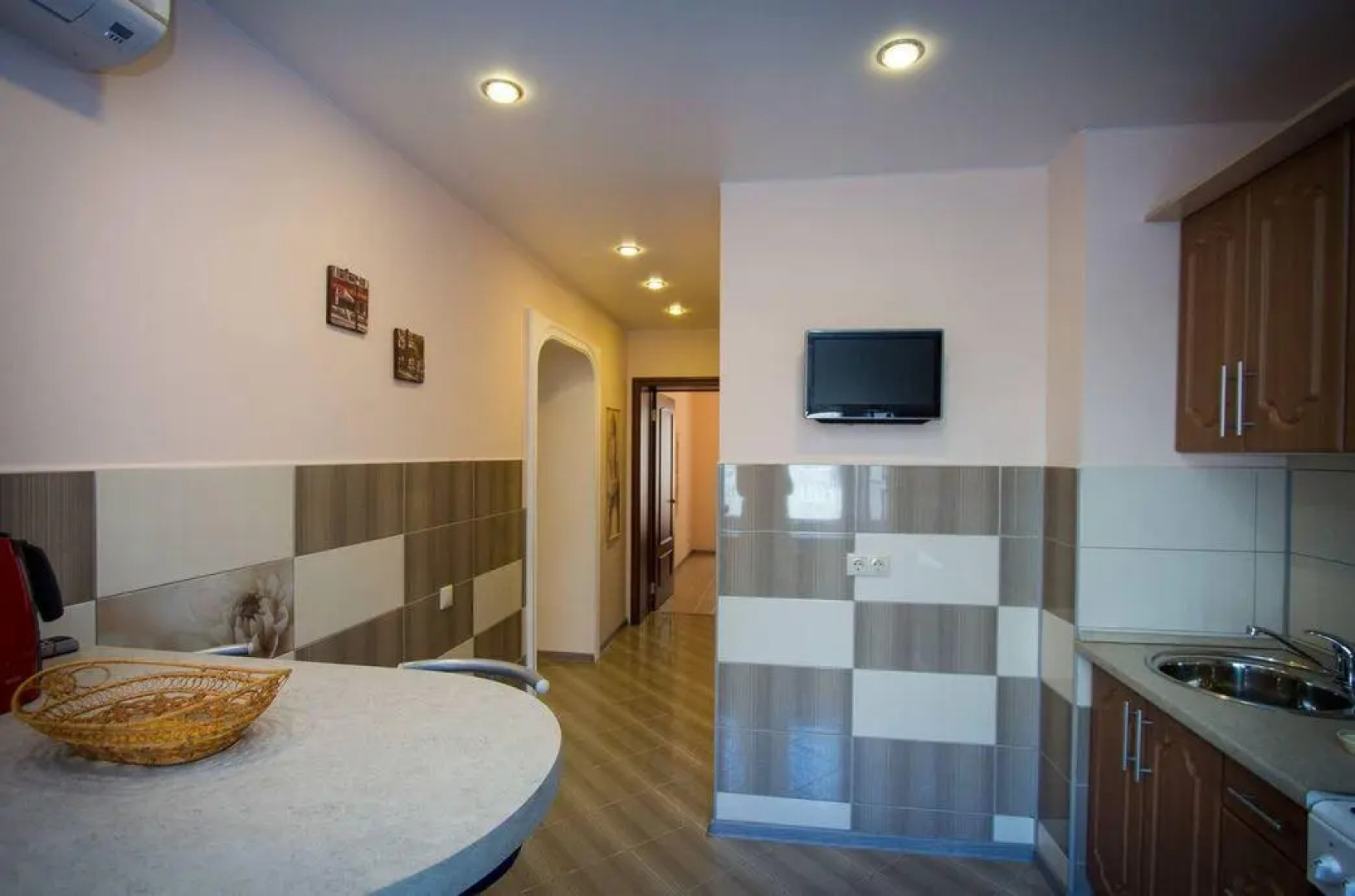 ABC Apartmens (ЭйБиСи Апартментс) на улице Каратанова