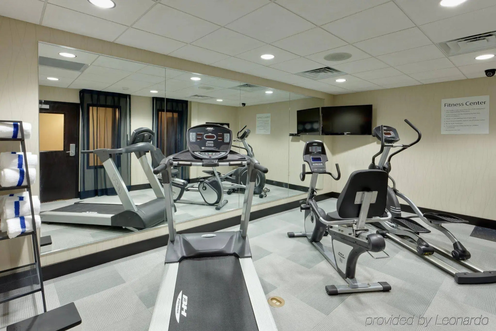 Holiday Inn Express Hotel & Suites York NE - Market by IHG