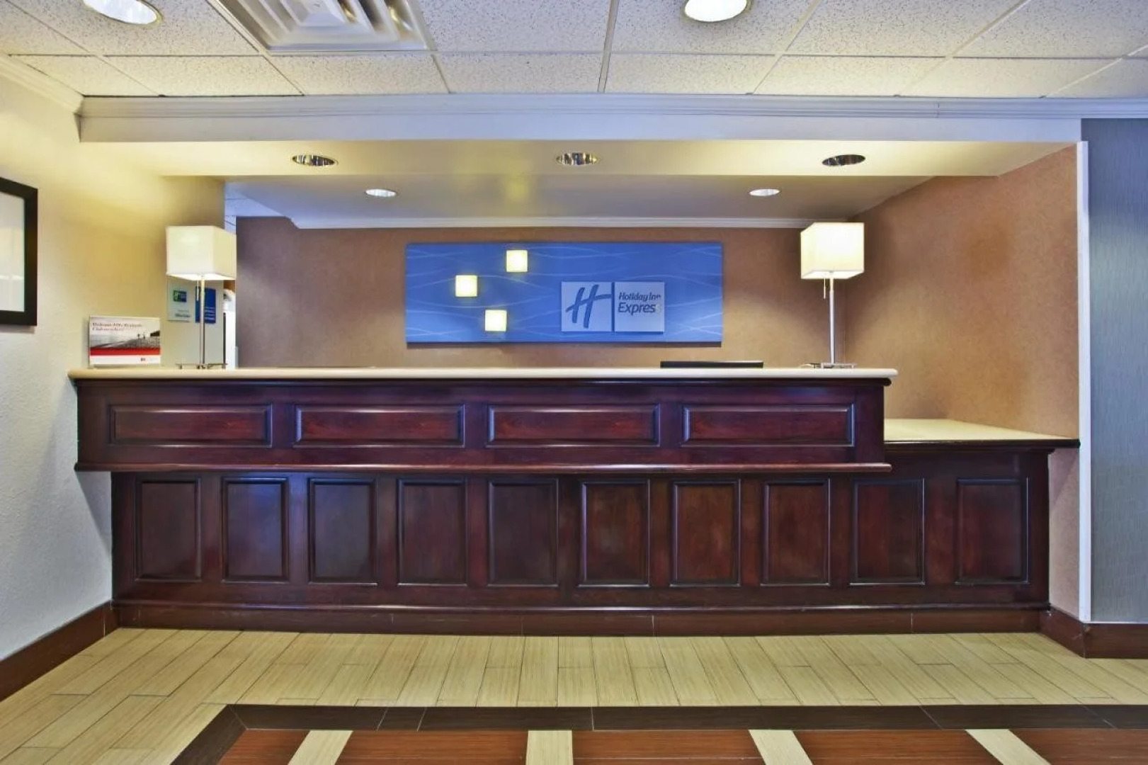 Holiday Inn Express Hotel & Suites Columbus-Groveport by IHG