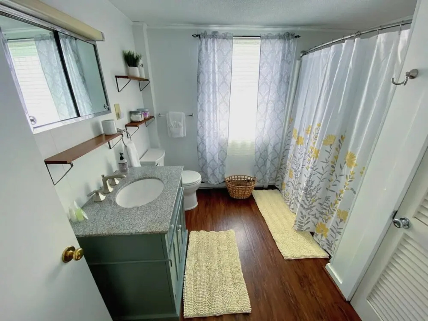 505 2 In Franconia With 2 Bedrooms And 1 Bathrooms