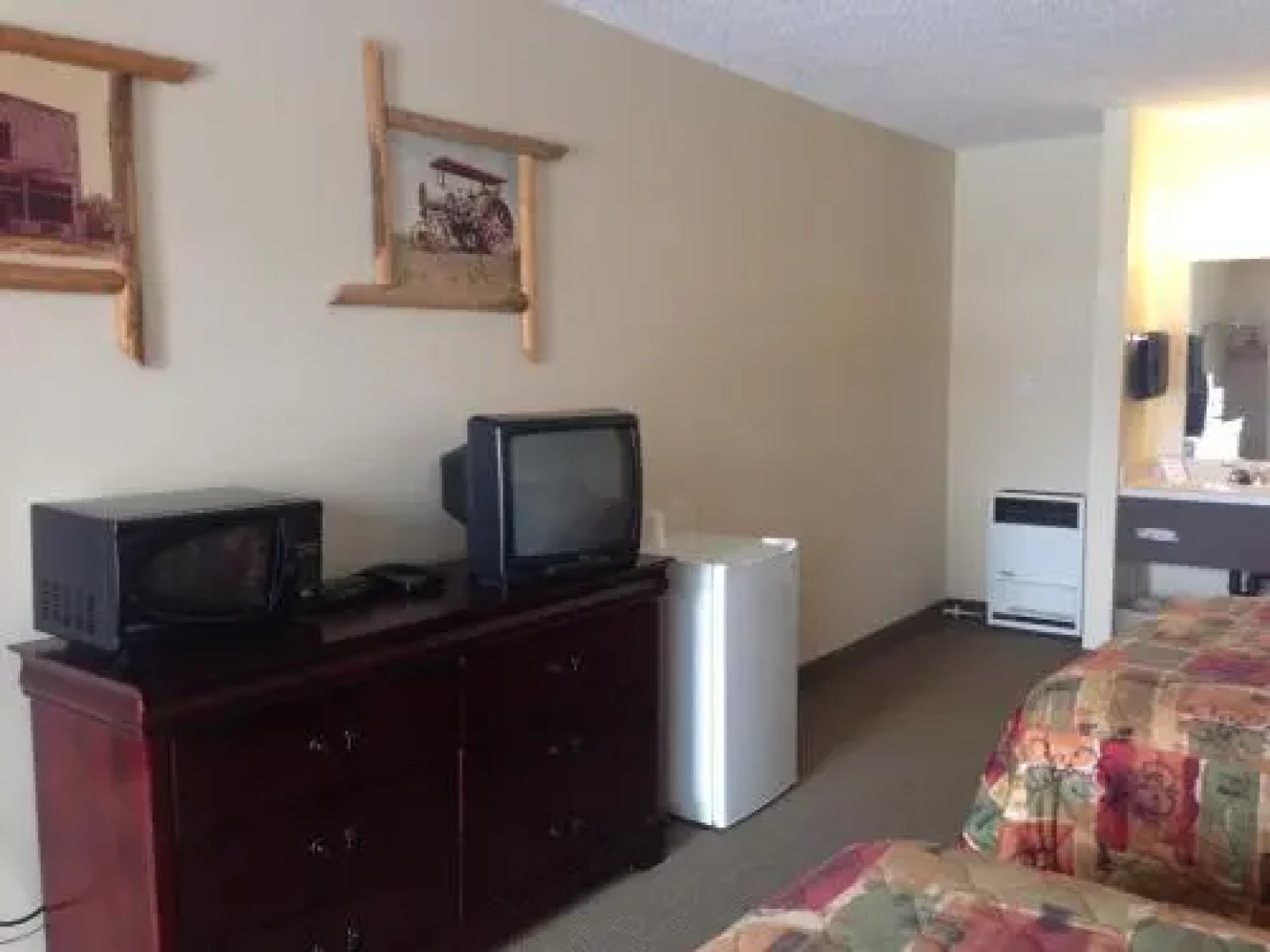 High River Motor Motel