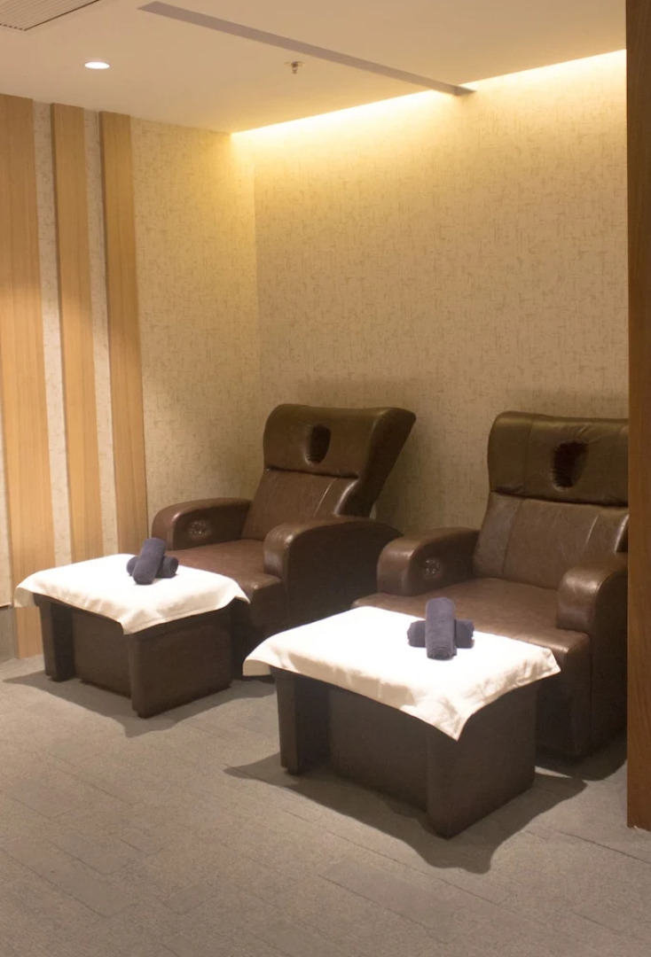 Transit Resting Lounge by Aerotel (within restricted area)