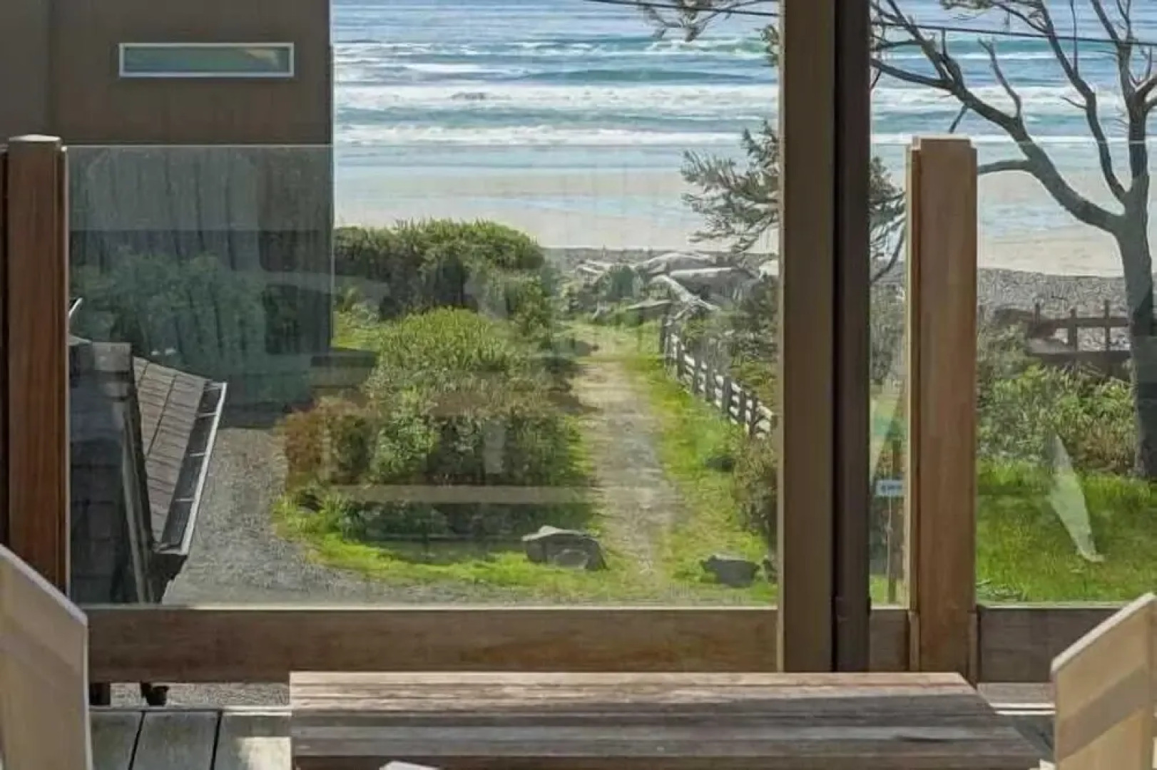 The Castle Rock Estate by Avantstay Steps From Arch Cape Beach w/ Hot Tub & Sauna