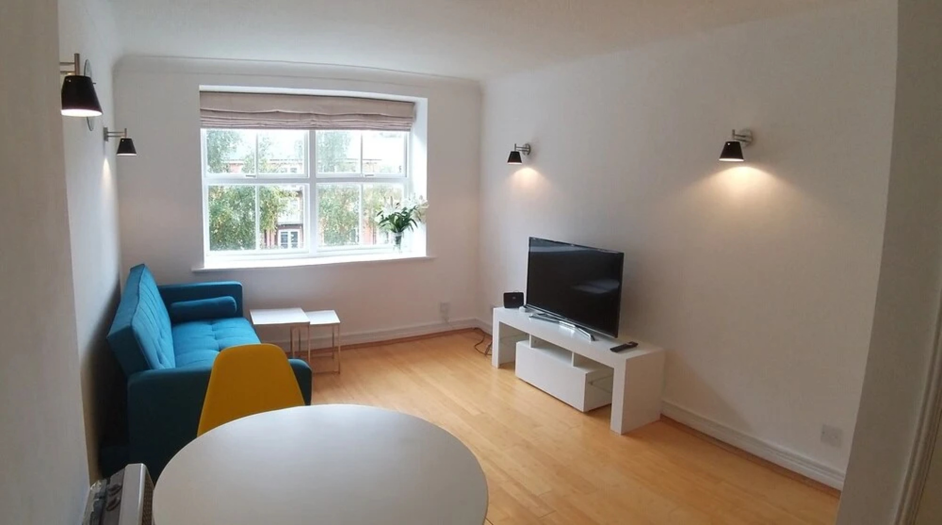 BookedUK - Stylish Apartment