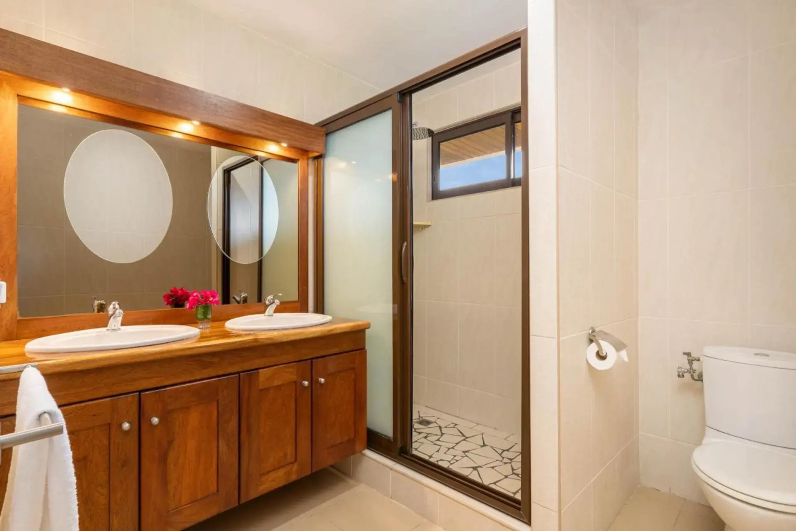 Magnificent 5 Br Villa with pool: amazing views