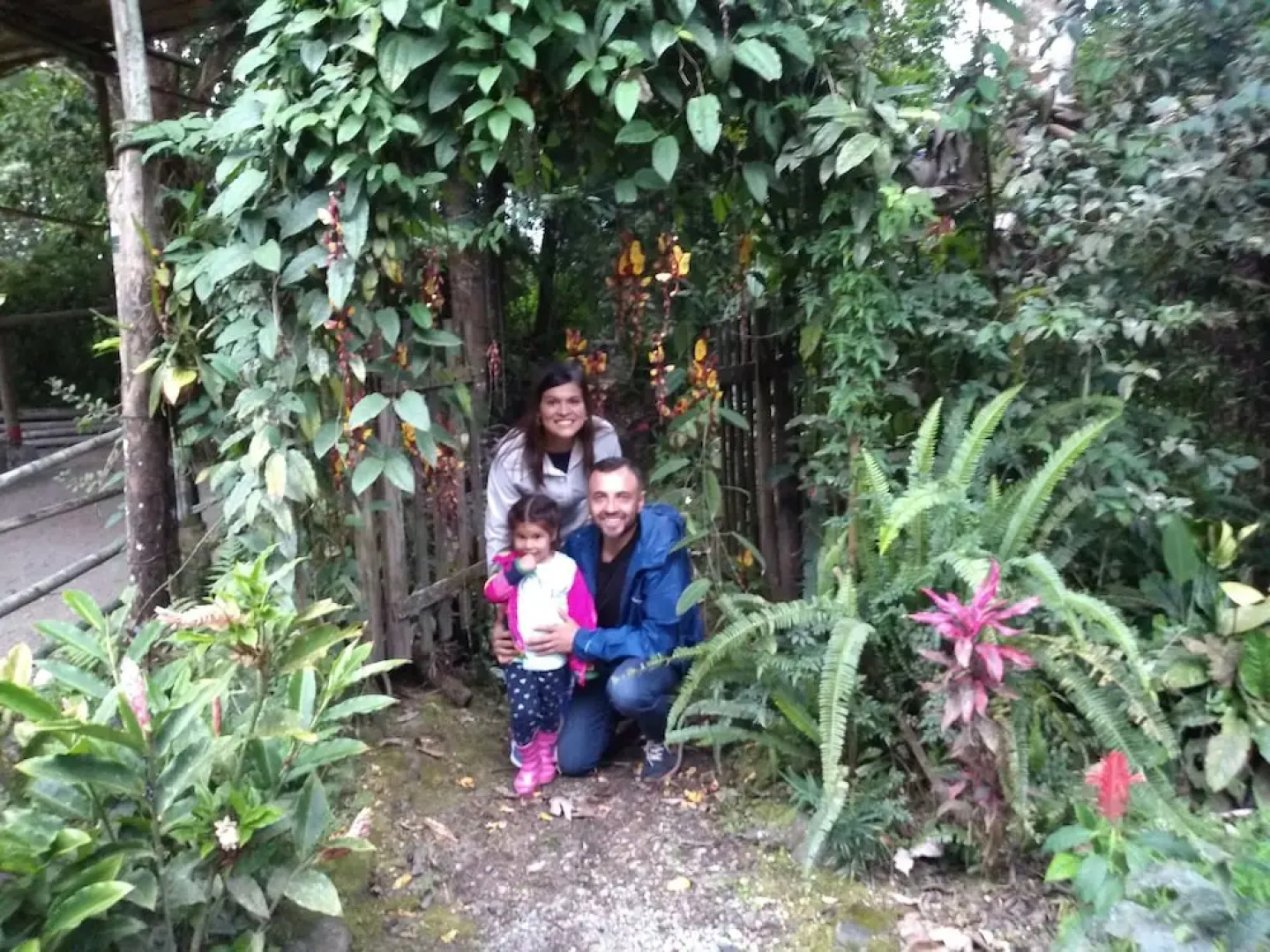 Hosteria La Roulotte Mindo