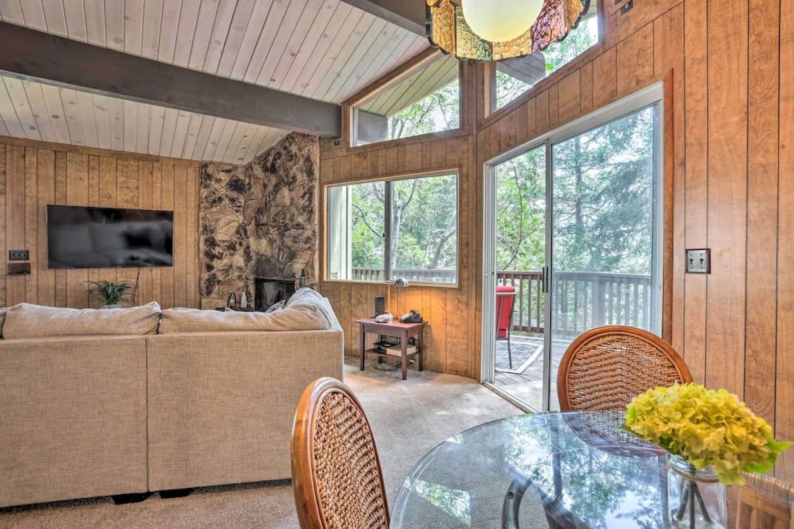 Lake Arrowhead Cabin w/ Mid-century Charm!