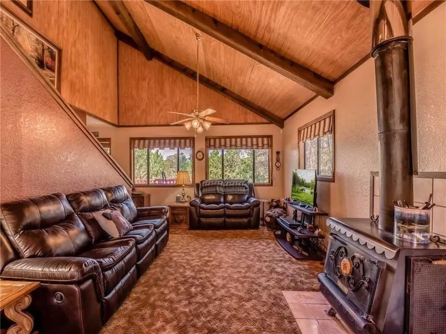 Mockingbird Cabin, 3 Bedrooms, Sleeps 8